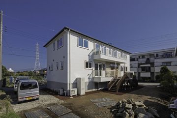 収納力と住みやすさを実現した 「基礎蔵」２世帯住宅